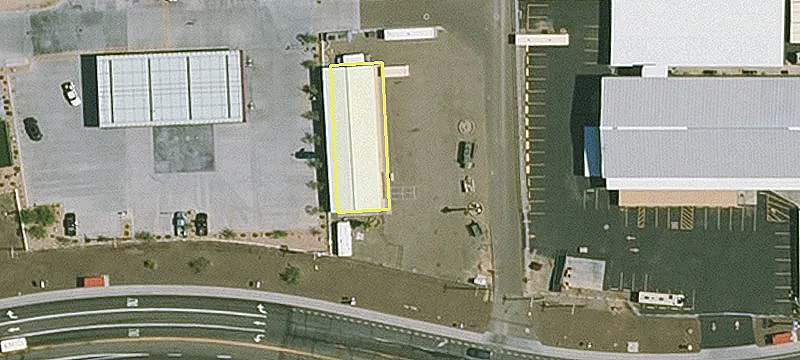 1390 Main St