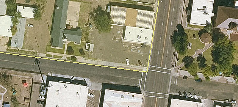 305 Navajo Blvd