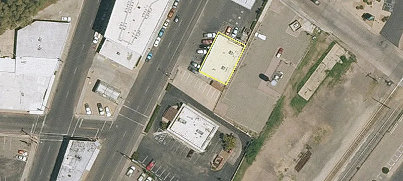 208 Grand Ave