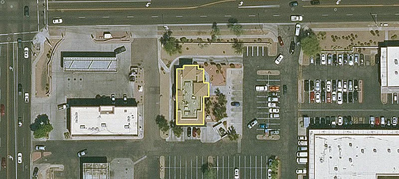 8225 Camelback Rd