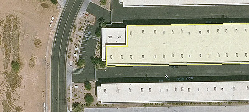 2165 Douglas Dra117