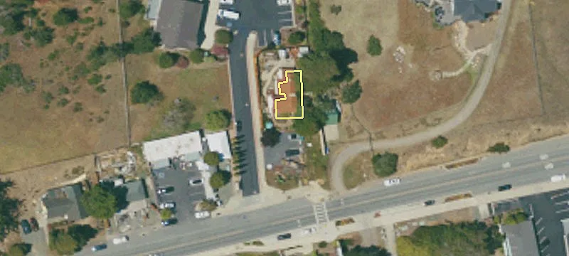 1663 Main St