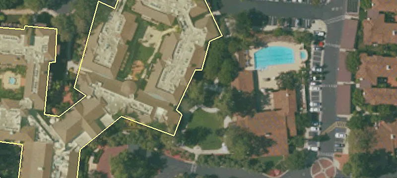 5486 Calle Real