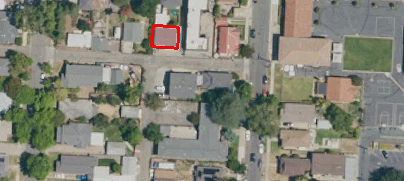 215 Pleasant Ave
