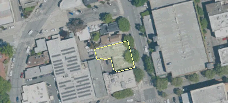 1011 Cedar St