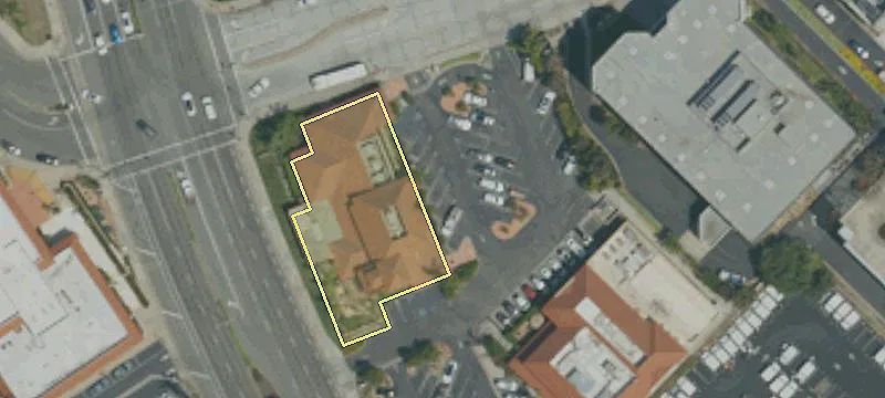 24300 Paseo De Valencia