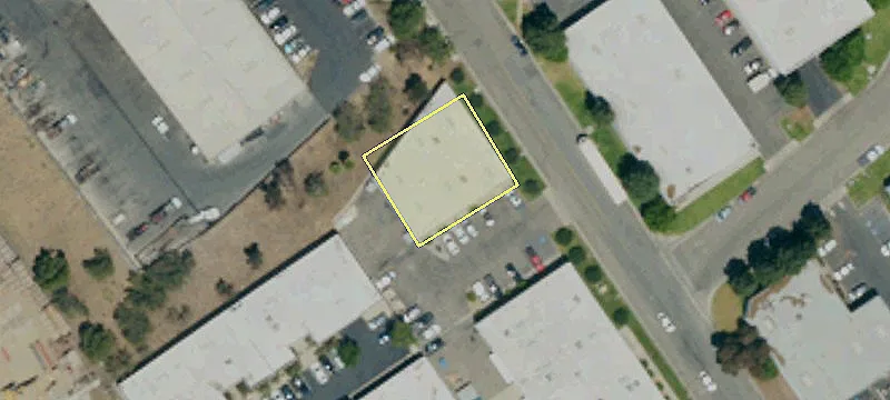 320 Delilah St