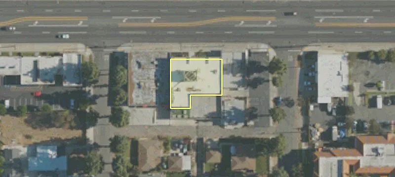 320 Whittier Blvd