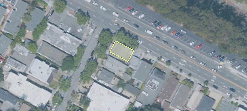 1101 Douglas Ave
