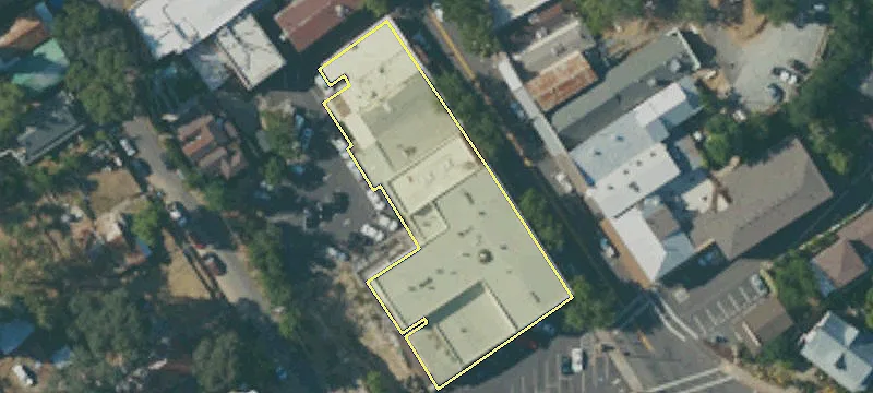 1262 Main St