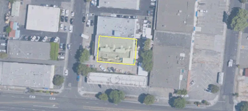 882 Commercial St