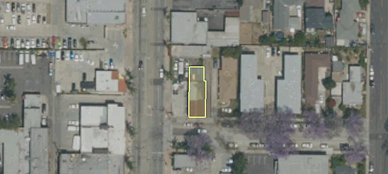 1617 Main St