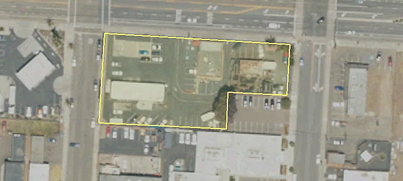 Grand Ave