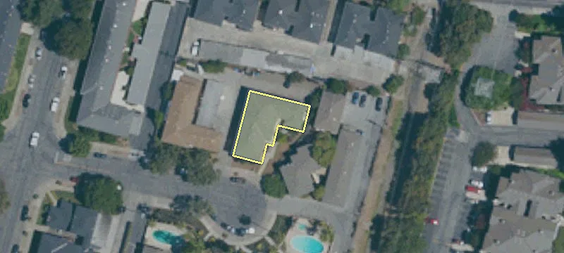 671 Bellflower Ave