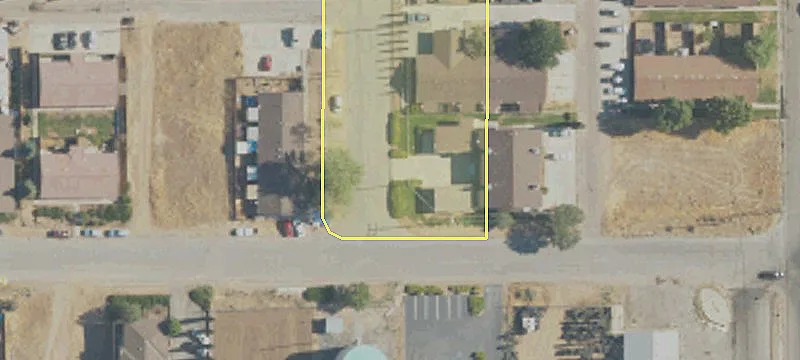 21100 Santa Maria Dr