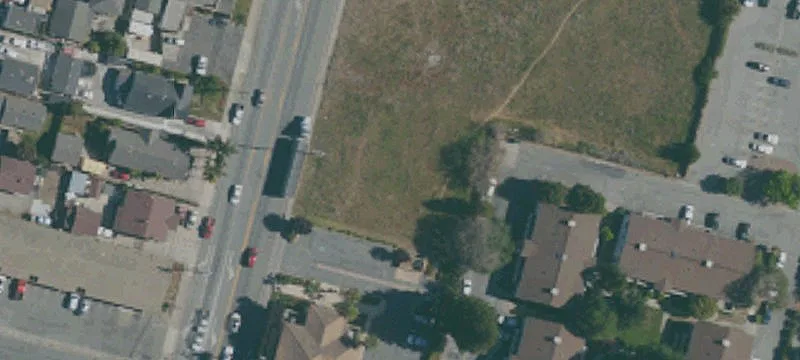 820 Lk Ave