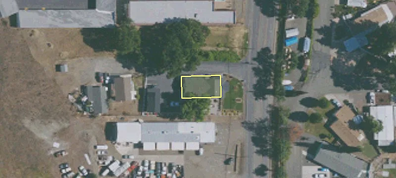 1605 Main St