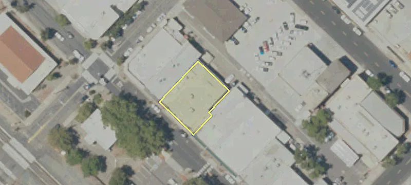 1718 Main St