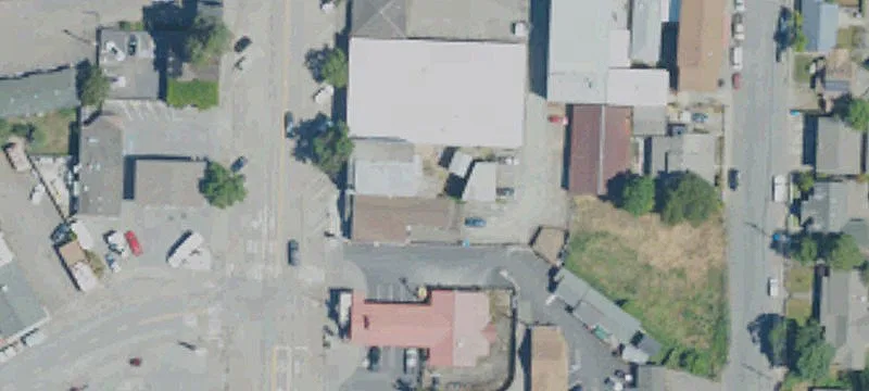 825 Redwood Dr