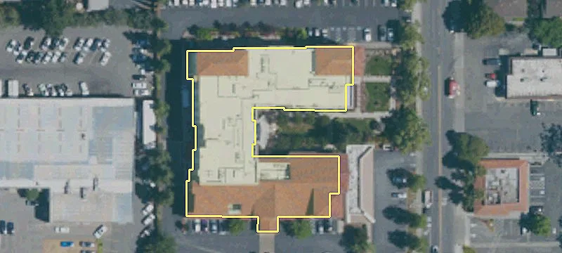 1039 El Camino Real