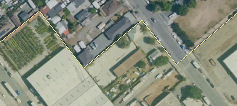 1595 Pomona Ave