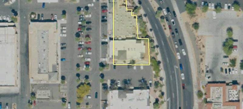 73020 El Paseo