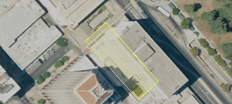 1055 Van Ness Ave