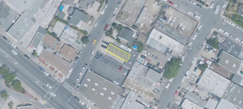 422 Douglas Ave