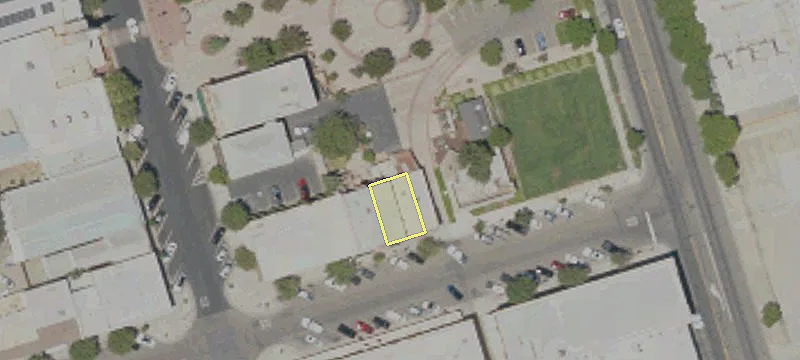 927 Fresno St