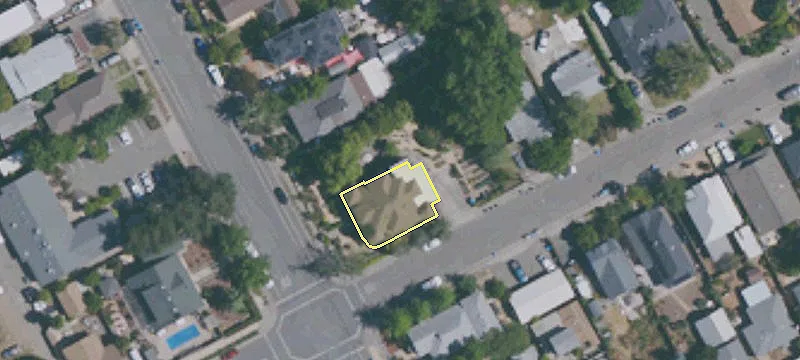 302 Main St
