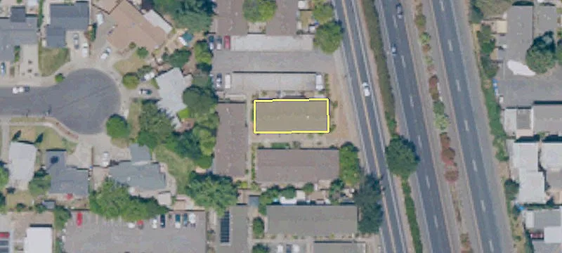 153 Fwy Dr
