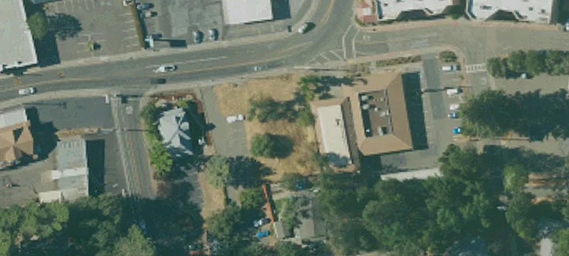 718 Main St