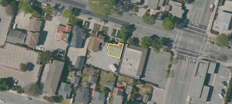 44 Romie Ln