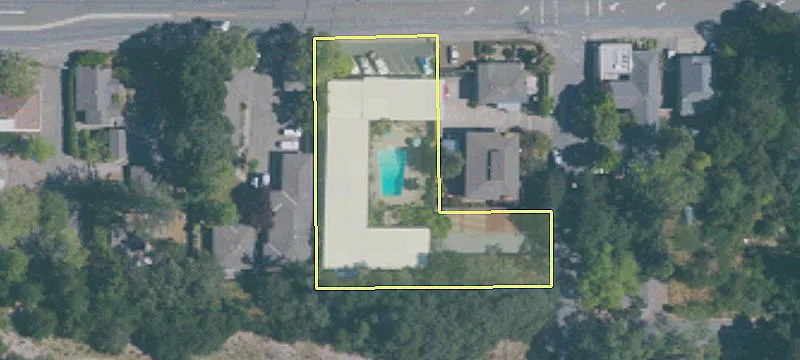 7725 Bodega Ave