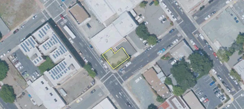 735 Alhambra Ave