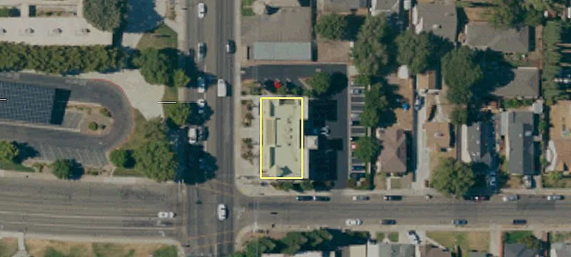 569 Lowell Ave