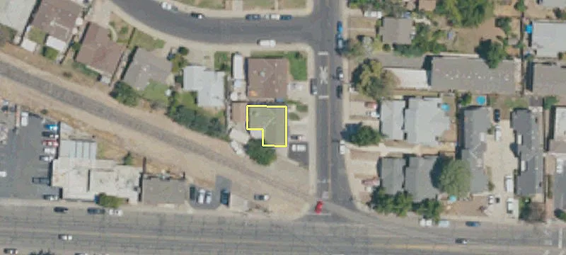 301 Pleasant Ave