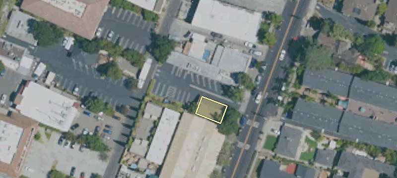 573 University Ave
