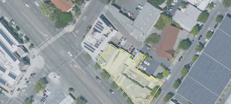2221 El Camino Real