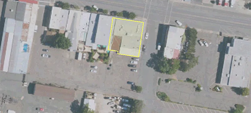 3985 Main St