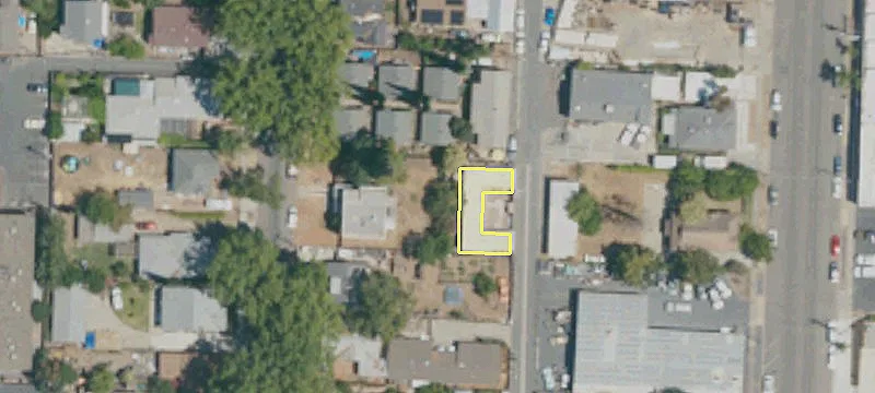 416 School St