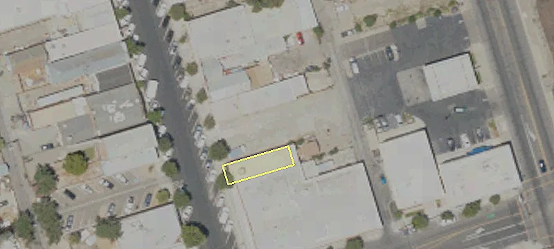 1442 Main St