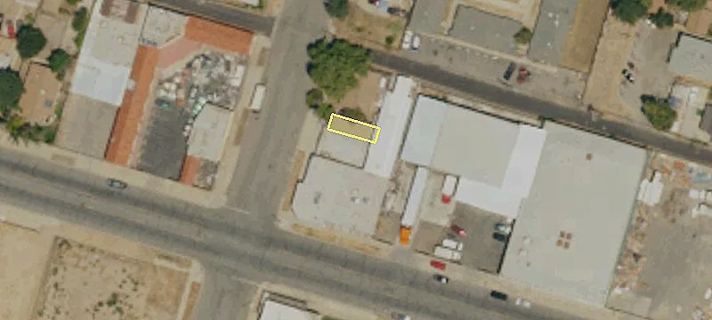 1009 Tulare St
