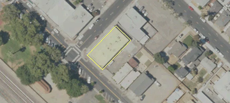 1802 Main St