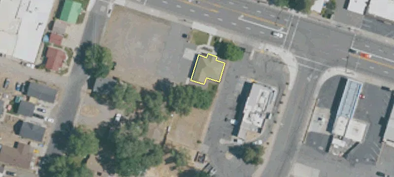 1516 Main St