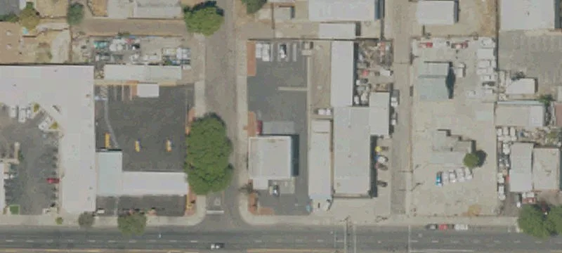 1701 Yosemite Blvd