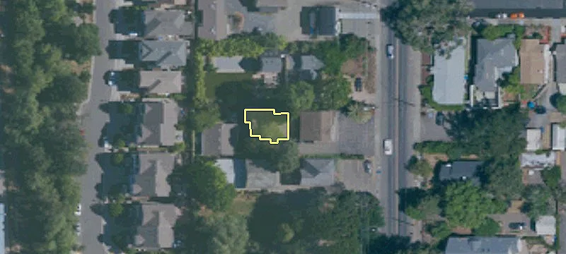 637 Healdsburg Ave