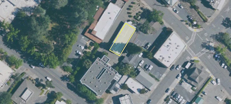 1420 Main St