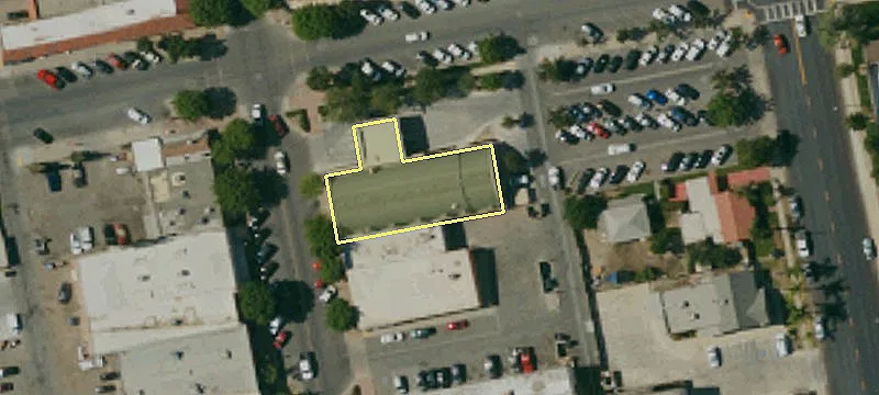 1128 Main St