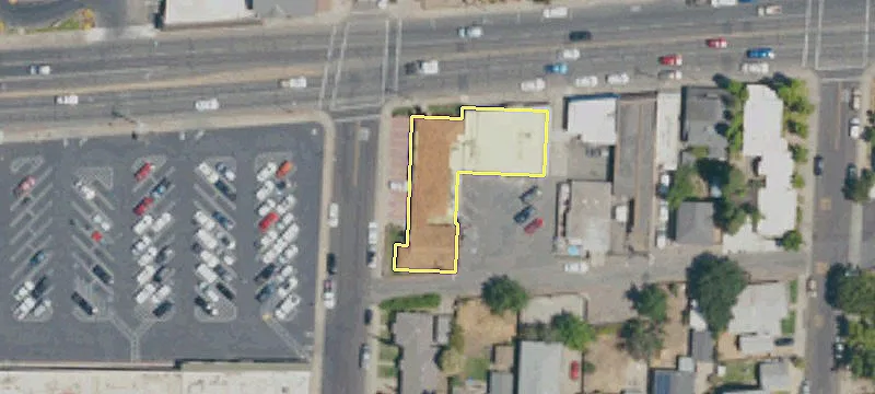330 Lodi Ave